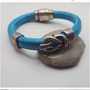 Blue leather southwestern celtic silver buckle bracelet B0301